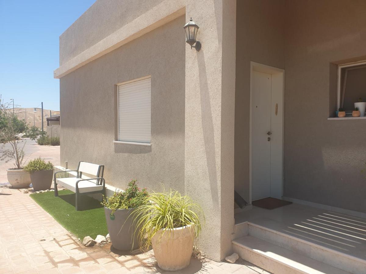 סויטה בלב המדבר. Apartamento Be'er Ora Exterior foto